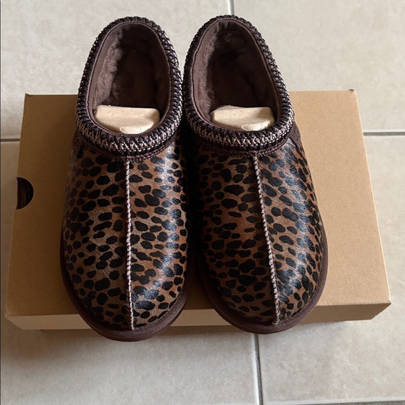 UGG Women’s Tasman Caspian Slippers - Picture 2 of 4